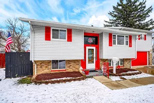 912 Maurine Dr, Columbus, OH 43228 - Photo 4