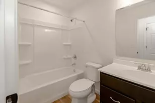 1033 Queen Bee Pl, Grove City, OH 43123 - Photo 16