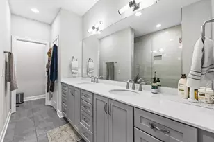 306 Neruda Ave, Columbus, OH 43215 - Photo 26