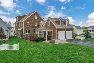 15150 Shoreline Drive W, Thornville, OH 43076 - Photo 1