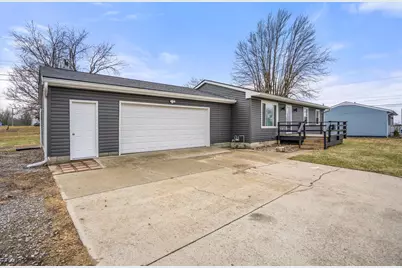 1121 W Sandusky Avenue, Bellefontaine, OH 43311 - Photo 2