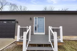 531 Emmit Ave, Columbus, OH 43228 - Photo 2