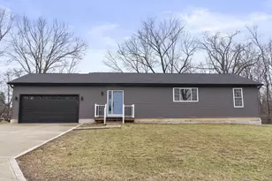 531 Emmit Ave, Columbus, OH 43228 - Photo 1