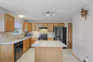 9190 Prestwick Green Dr, Columbus, OH 43240 - Photo 8