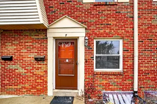 5705 S Pine Tree St, Columbus, OH 43229 - Photo 2
