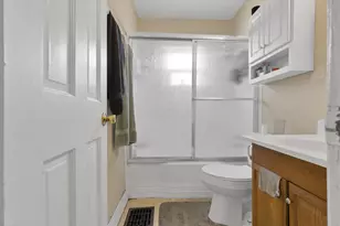 2422 Joyce Ave, Columbus, OH 43211 - Photo 12