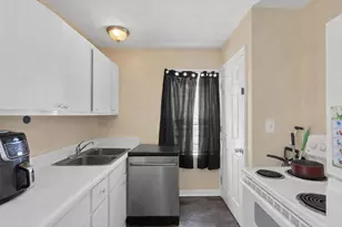 2422 Joyce Ave, Columbus, OH 43211 - Photo 4