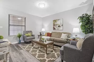 717 Alta View Ct, Columbus, OH 43085 - Photo 4