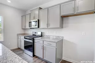 1239 Stratford Wy, London, OH 43140 - Photo 12