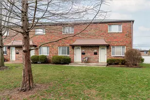 1872 Kentwell Rd, Columbus, OH 43221 - Photo 1