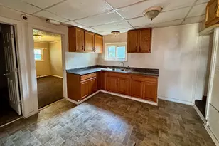 211 E Central Ave, Delaware, OH 43015 - Photo 2