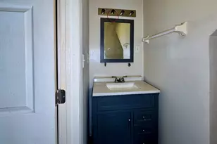 211 E Central Ave, Delaware, OH 43015 - Photo 8