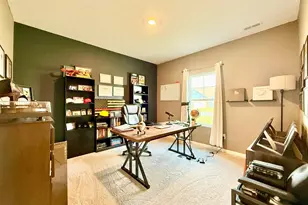 458 Quincy Cir, London, OH 43140 - Photo 8