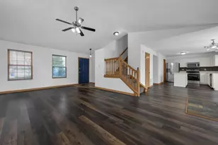 2901 Footloose Dr, Columbus, OH 43231 - Photo 2