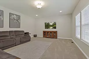 342 Isaac Tharp St, Pataskala, OH 43062 - Photo 10