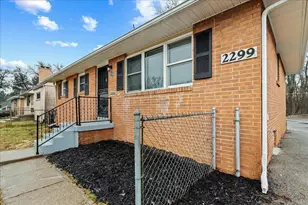 2299 Holt Ave, Columbus, OH 43219 - Photo 2