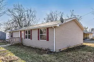 215 Barton St, Ashley, OH 43003 - Photo 2