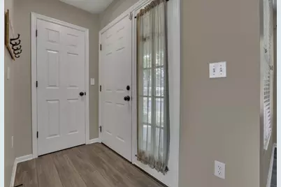 5870 Crooked Creek Boulevard, Grove City, OH 43123 - Photo 10