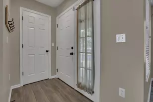 5870 Crooked Creek Blvd, Grove City, OH 43123 - Photo 10