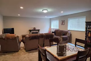 242 Mannaseh Dr W, Granville, OH 43023 - Photo 18