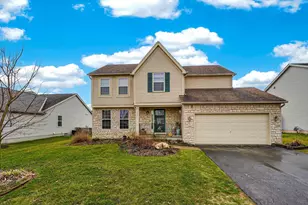 4457 Knoll Crest Dr, Grove City, OH 43123 - Photo 2