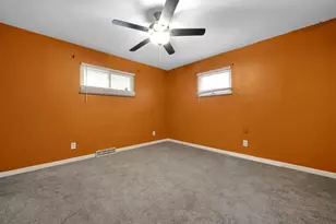 1370 Erickson Rd, Columbus, OH 43227 - Photo 14