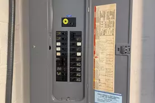 4006 Halsey Pl, Columbus, OH 43228 - Photo 8