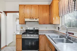 393 Canterbury Ct, Westerville, OH 43082 - Photo 20