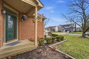 393 Canterbury Ct, Westerville, OH 43082 - Photo 10