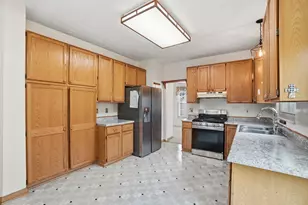 393 Canterbury Ct, Westerville, OH 43082 - Photo 12