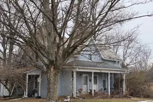 317 N Main St, Pleasantville, OH 43148 - Photo 2