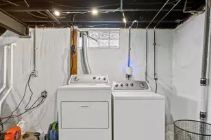 570 Wiltshire Rd, Columbus, OH 43204 - Photo 18