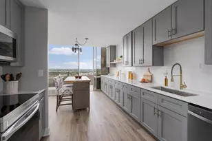 1000 Urlin Ave, Columbus, OH 43212 - Photo 14