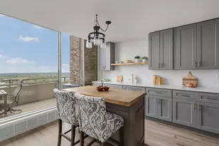 1000 Urlin Ave, Columbus, OH 43212 - Photo 10