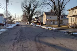 429 E Locust St, Lancaster, OH 43130 - Photo 4