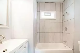 1398 Manchester Ave, Columbus, OH 43211 - Photo 16