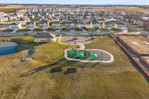 489 Helena Dr, Plain City, OH 43064 - Photo 4