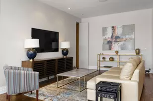 1 Miranova Pl, Columbus, OH 43215 - Photo 6