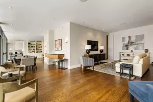 1 Miranova Pl, Columbus, OH 43215 - Photo 10