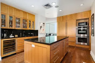 1 Miranova Pl, Columbus, OH 43215 - Photo 14