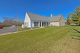 2480 Swan Dr, Grove City, OH 43123 - Photo 2