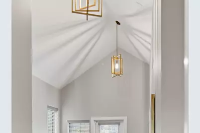 251 E 3rd Avenue, Columbus, OH 43201 - Photo 28