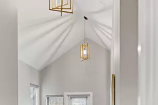 251 E 3rd Ave, Columbus, OH 43201 - Photo 28