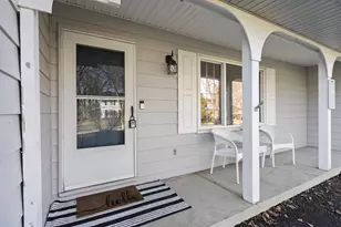 6829 Merwood St, Columbus, OH 43235 - Photo 2