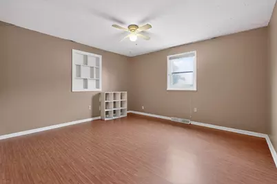 396 Pasadena Avenue, Columbus, OH 43228 - Photo 10