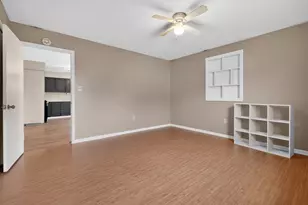 396 Pasadena Ave, Columbus, OH 43228 - Photo 6