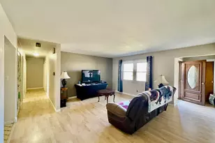 484 Marlena Dr, Wilmington, OH 45177 - Photo 8