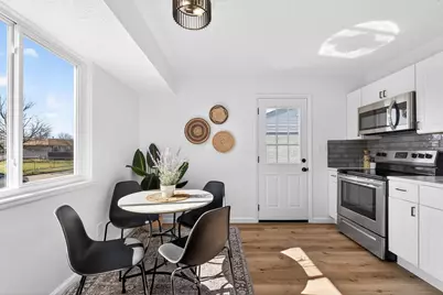 622 Brookdale Drive, West Jefferson, OH 43162 - Photo 4