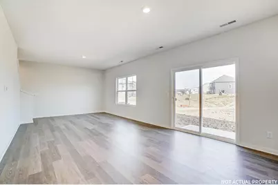 1375 Hansberry Drive, Lithopolis, OH 43136 - Photo 6