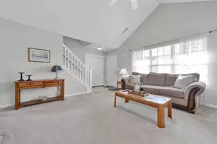7858 Meadowlark Ln N, Reynoldsburg, OH 43068 - Photo 4